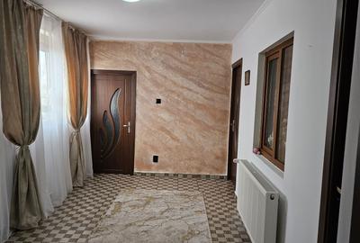 Casă cu 3 camere cu Teren 408 Mp în Central - 4