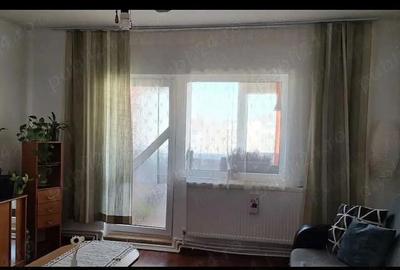 Apartament cu 3 camere semidecomandat în Central - 3