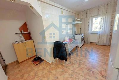 2 Camere-Etaj 3-Centrala termica-Mobilat-Utilat-Bloc 1982-Disponibil - 5