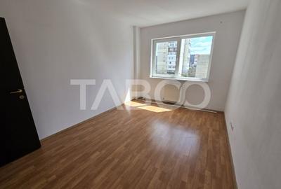 Apartament decomandat 3 camere balcon etaj 3 lift Mihai Viteazul Sibiu - 4