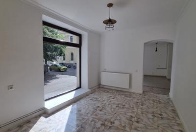 Spatiu comercial central la parter de inchiriat - 9
