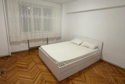 Proprietar - apartament 3 camere, Central, decomandat, 78mp, centrala - 2