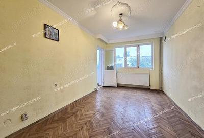 Apartament cu 2 camere, decomandat, cartier Micro 39A, etajul 3! - 1