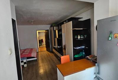 Garsonieră semidecomandată în Micro 3 - 3