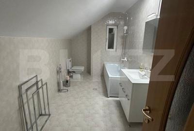 Casă cu 4 camere în Ciupercenii Noi - 16