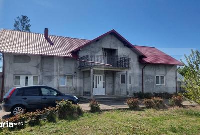 Casă cu 5 camere cu Teren 724 Mp în Drăgănești - 11