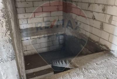 Casă cu 5 camere cu Teren 200 Mp în Poiana Țapului - 19