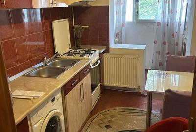 Apartament cu 2 camere decomandat în Precista