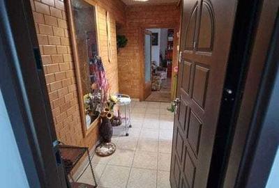 Apartament cu 3 camere decomandat în Carpați 2 - 3