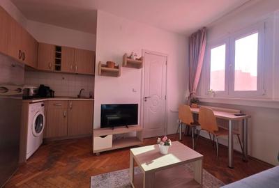 Garsonieră semidecomandată în P-ța Universității - 3