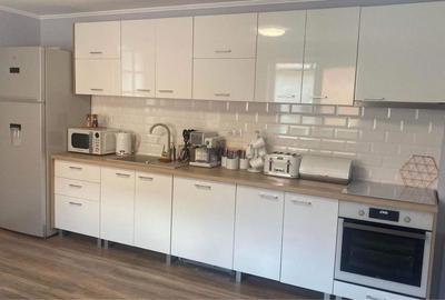 Casă cu 4 camere în Central - 3