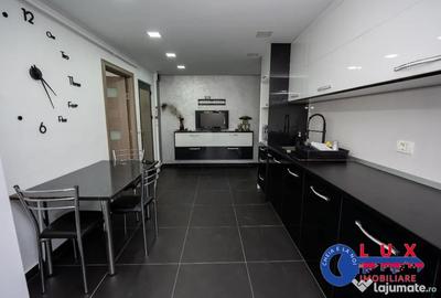 Apartament cu 3 camere decomandat în C5 - 10