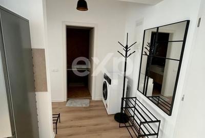 Apartament cu 2 camere decomandat, mobilat în Tractorul - 8