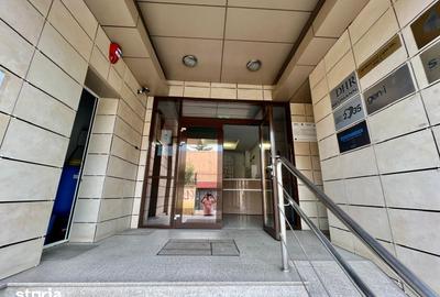 Spațiu comercial, de 50 mp, în Centrul Civic - 8