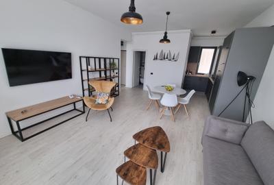 Apartament cu 2 camere decomandat, mobilat în Universitate