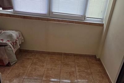 Apartament cu 4 camere decomandat în Zimnicea