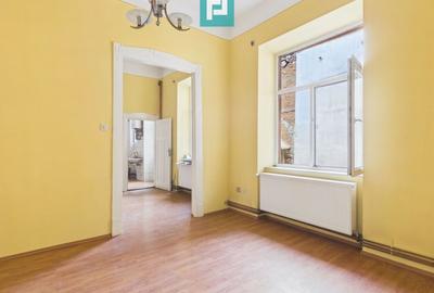 Apartament cu 3 camere semidecomandat în Central - 9