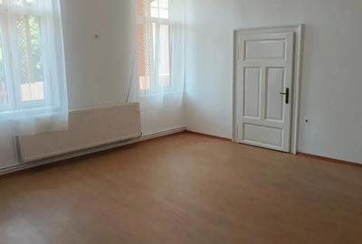 Apartament cu 2 camere semidecomandat în Central - 5