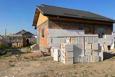 Casă cu 3 camere decomandat cu Teren 325 Mp în Central - 4