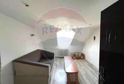 Garsonieră decomandată în Central - 1