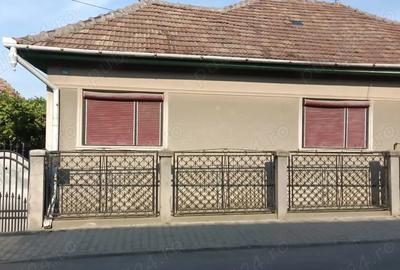 Casă cu 4 camere în Central - 8