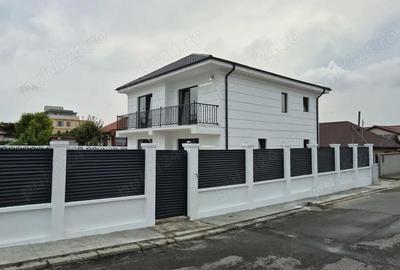 Casă cu 3 camere cu Teren 320 Mp în Central - 1