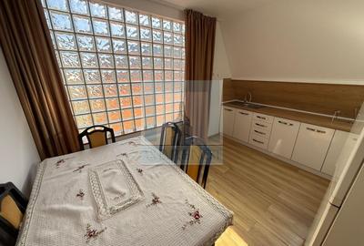 Apartament cu 4 camere decomandat, mobilat în Schei - 3