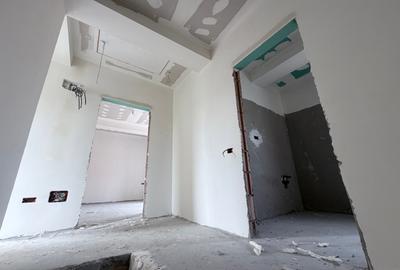 Duplex cu 4 camere cu Canalizare în Sud - 10