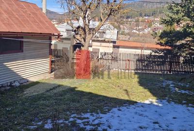 Casă individuală cu 3 camere cu Canalizare în Central - 23