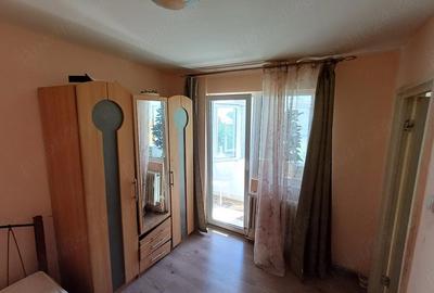 Apartament cu 3 camere semidecomandat în 14 Mai - 7