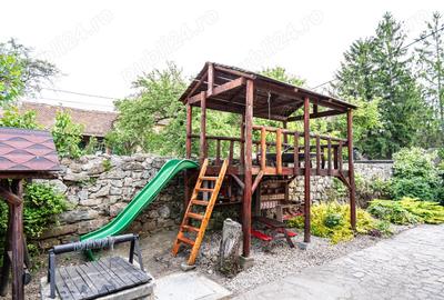 Casă cu 2 camere în Căpeni - 3