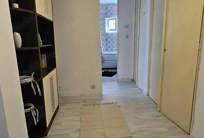 Apartament cu 2 camere decomandat în Piața Centrală
