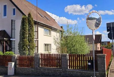 Casă cu 6 camere cu Teren 302 Mp în Semicentral - 10