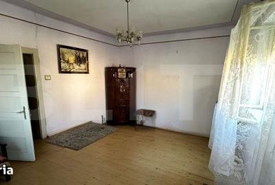 Casă cu 4 camere decomandat cu Teren 2500 Mp în Central - 8
