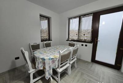 Casă cu 5 camere cu Teren 2200 Mp în Central - 13