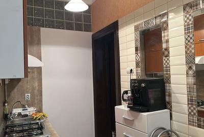 Apartament cu 3 camere semidecomandat, mobilat în Dacia - 15