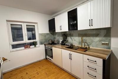 Casa de inchiriat 3 etaje, 300 mp, zona Central - 1