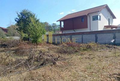 Teren de 572 mp, în Central - 3