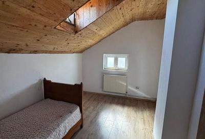 Casă individuală cu 8 camere cu Canalizare în Ultracentral - 5