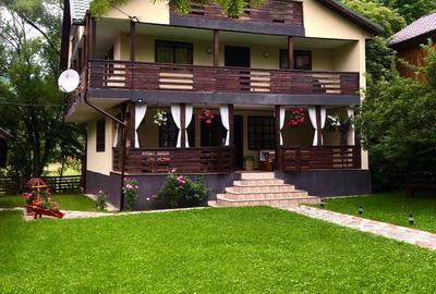 Casă individuală cu 7 camere în Lepșa