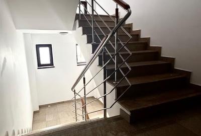 Apartament cu 5 camere decomandat în Aviatorilor - 2