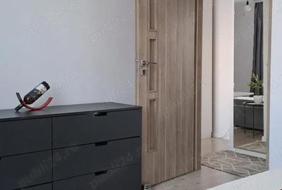 Apartament cu 2 camere semidecomandat în Decebal - 5