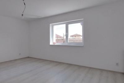 Casă individuală cu 3 camere cu Canalizare în Sânpetru - 5