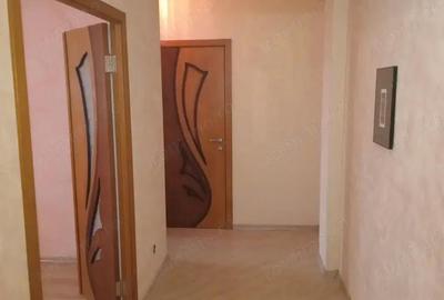 Apartament cu 2 camere decomandat în Sebastian