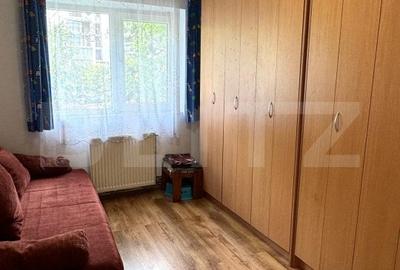 Apartament de vanzare, cu 4 camere, 70 mp, zona Astra - 4