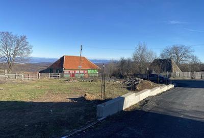 Casă cu 3 camere în Bătrâna