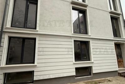 Casă cu 8 camere cu Teren 70 Mp în Dorobanți