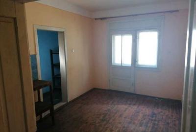 Casă cu 4 camere în Orașu Nou - 3