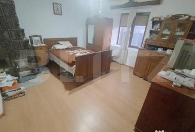 Casă cu 3 camere cu Teren 2200 Mp în Central - 7