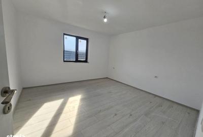 Casă cu 4 camere cu Teren 650 Mp în Central - 4